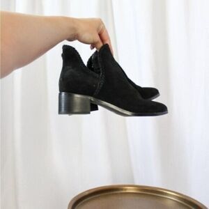Lucky Brand Black Suede Terisha Pointy Toe Ankle Booties Low Heel 9